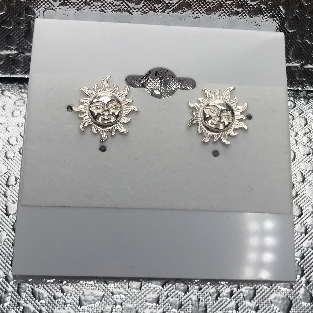 Sun Studs